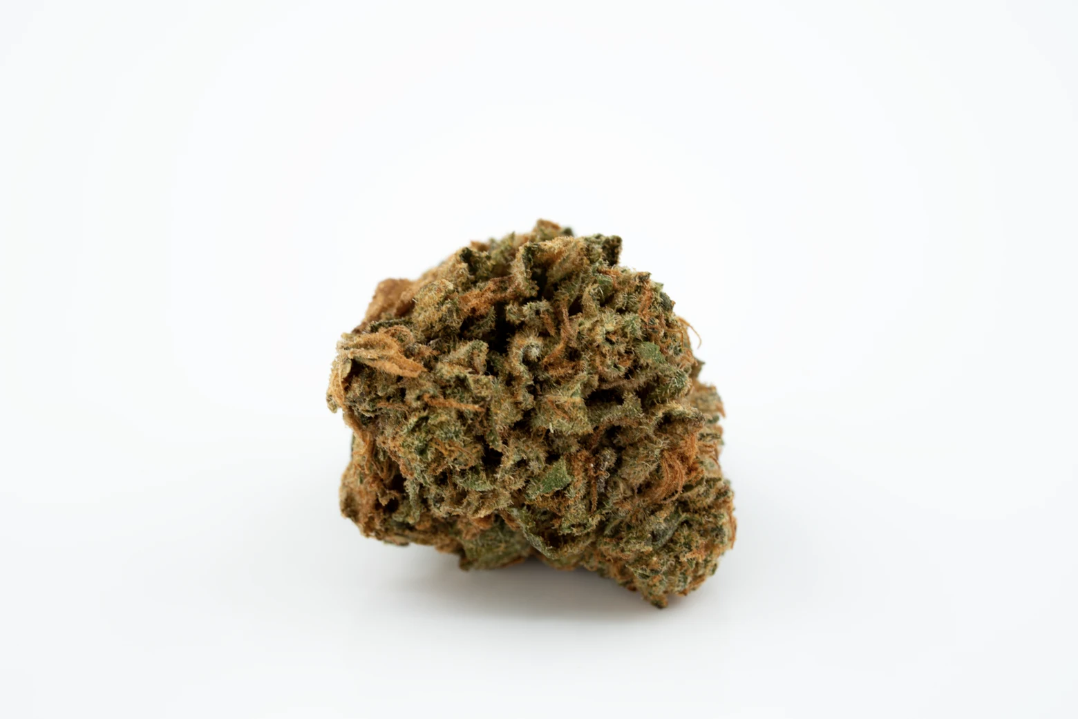 cm-balanced-light-co-cannabisblueten-greensby