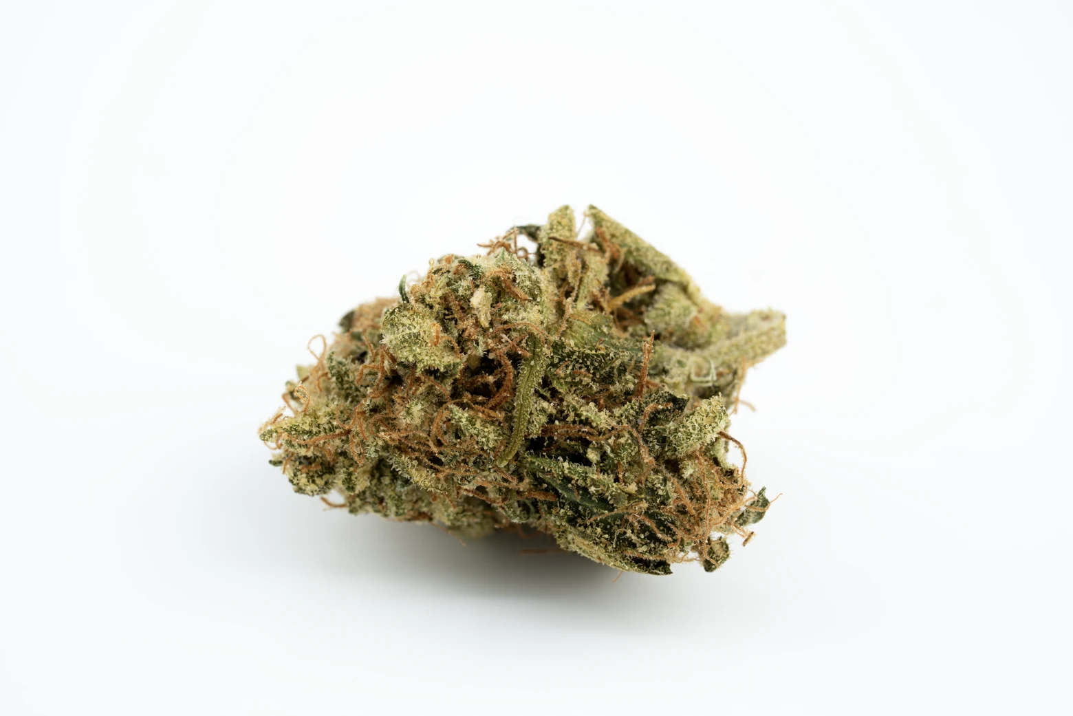 enua-25-1-gth-ca 2-cannabisblueten-greensby