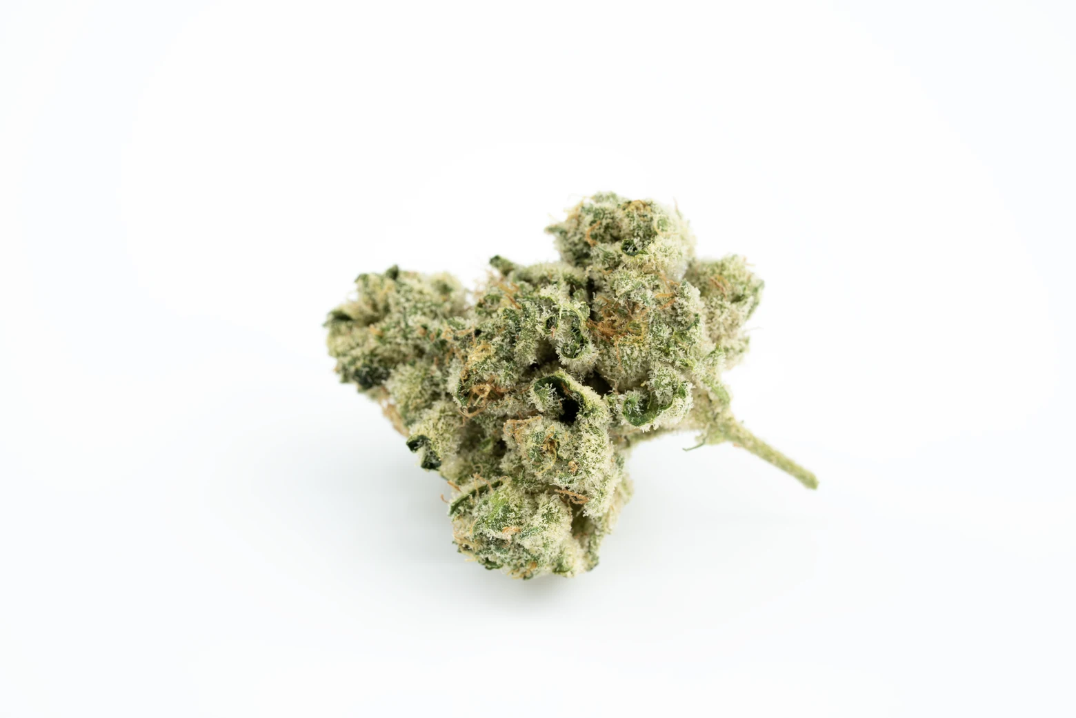 enua-25-1-sj-ca 2-cannabisblueten-greensby